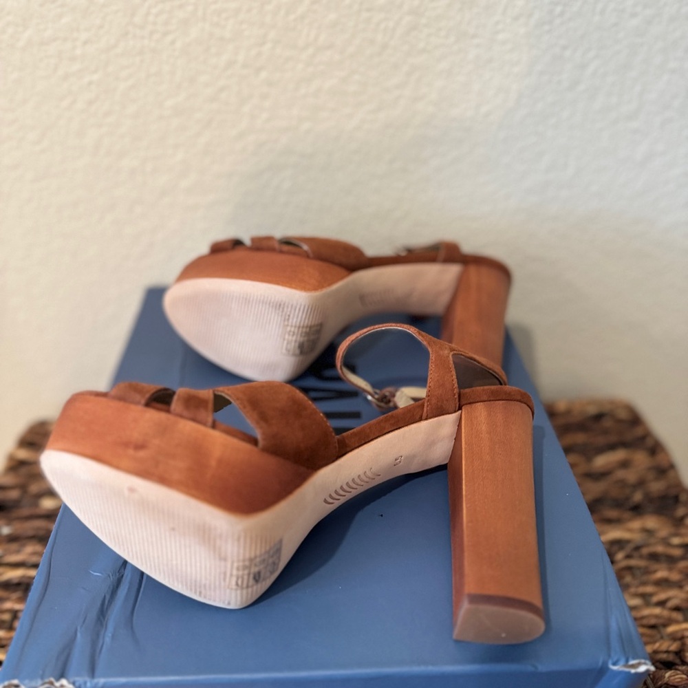 PAIGE Cassie Suede Brown Platform Heels 6.5 - Never worn out of home. - Picture 3 of 7